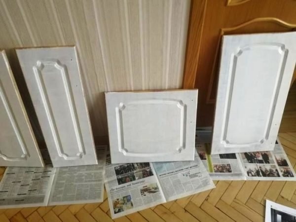 Покраска кухонных шкафов
